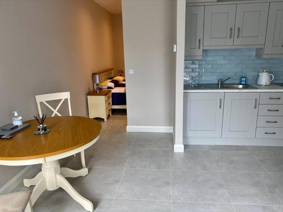 Erne Getaway No.6 Brand New 1 Bed * Enniskillen
